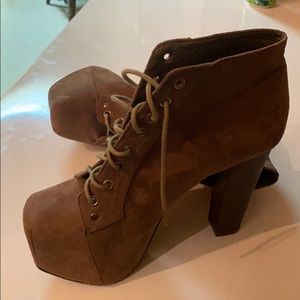 Shi by Journeys Heels